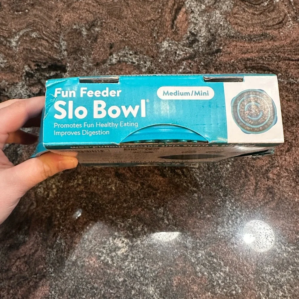NWT Outward Hound Slow Feeder Bowl